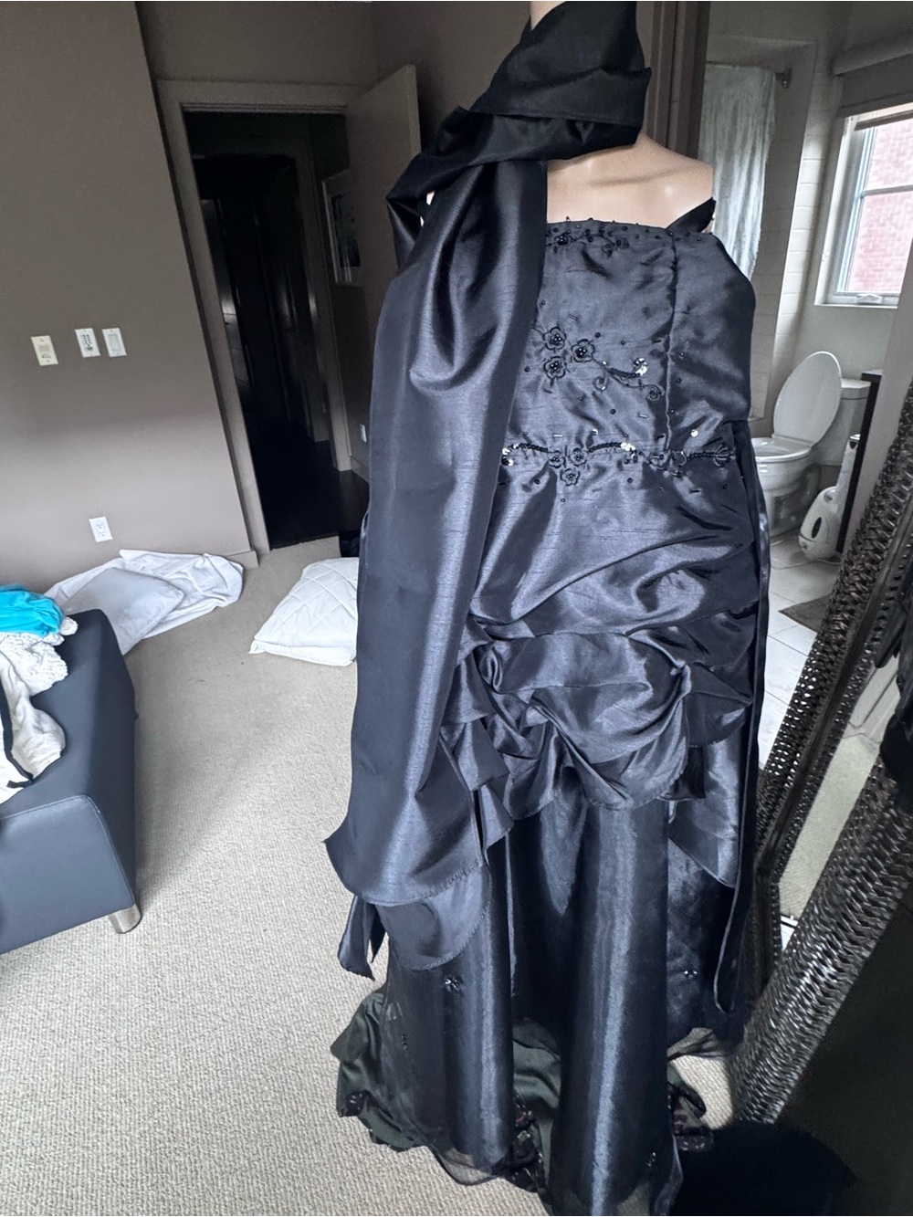Elegant Black Formal Gown with Draped Detail